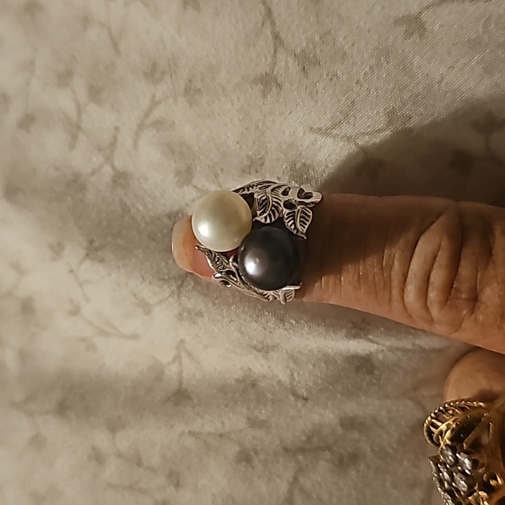 Sterling and pearl ring